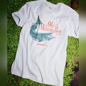 UO Old Milwaukee Fishing Tee NWT Size XXL